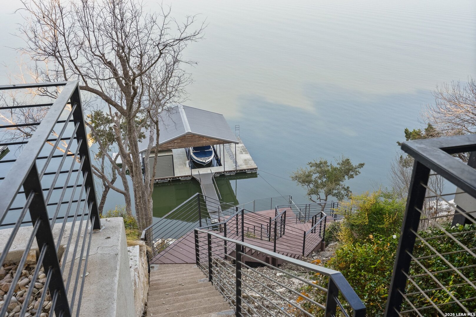 main property photo 40