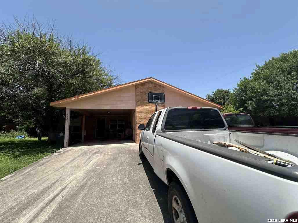 main property photo 9