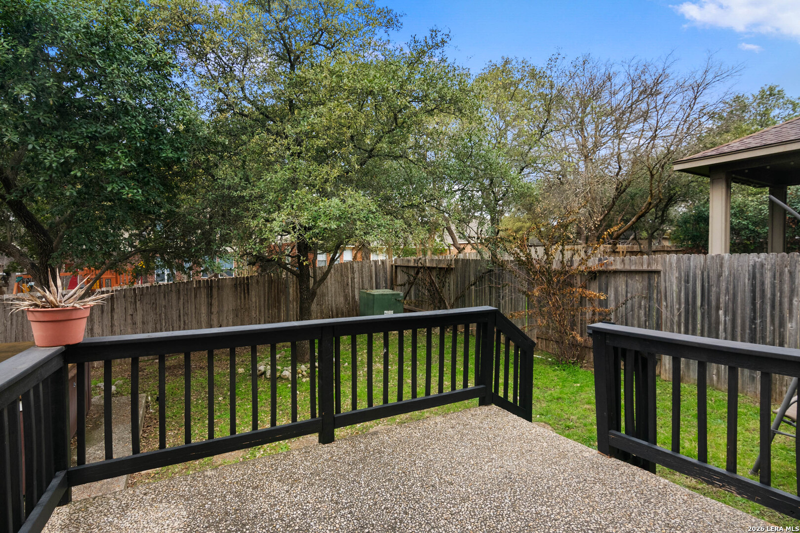main property photo 24