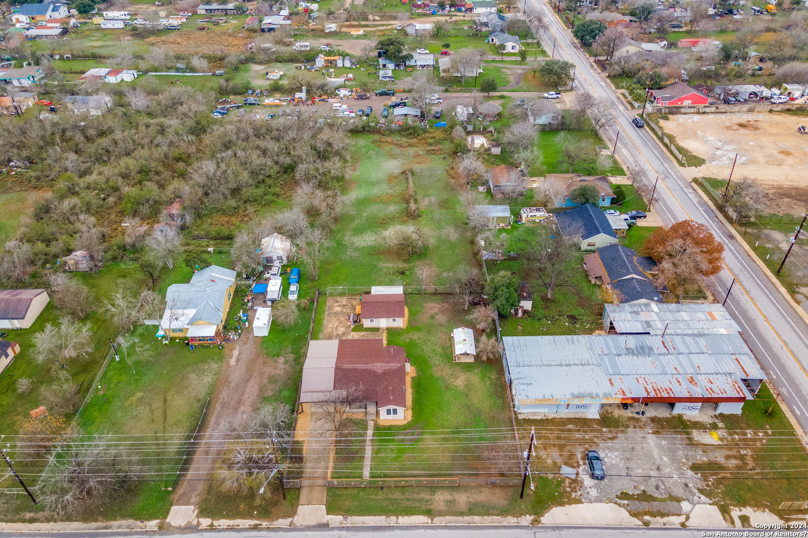 main property photo 33