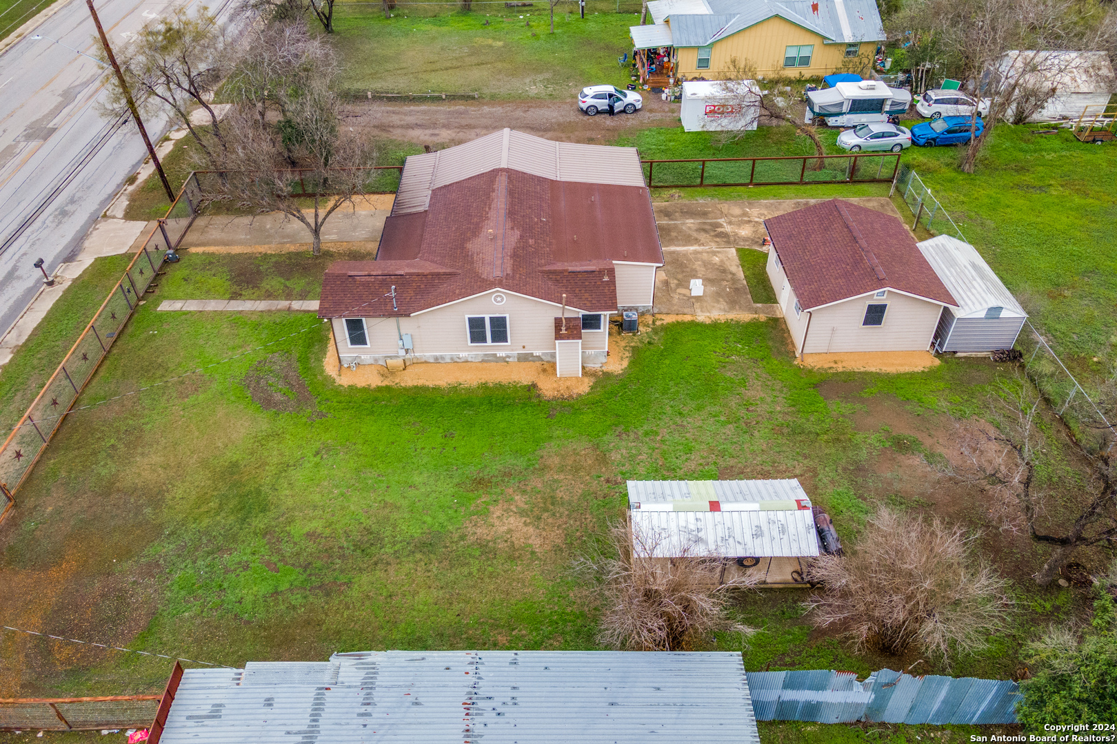main property photo 34