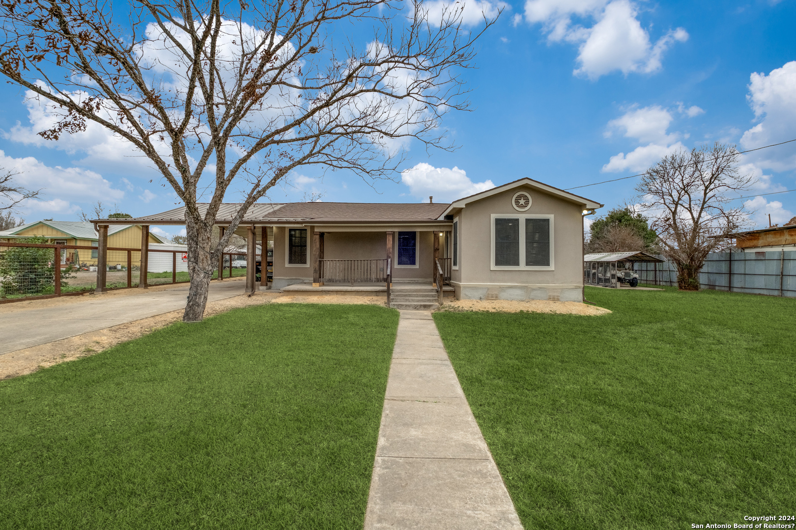 main property photo 5