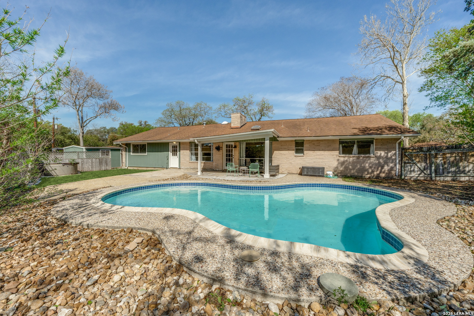 main property photo 24