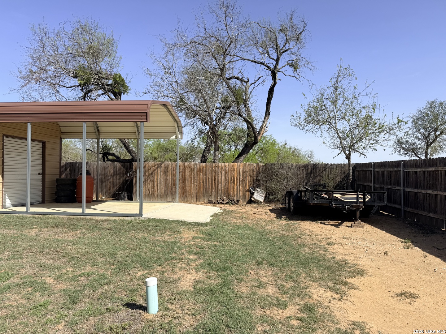 main property photo 22