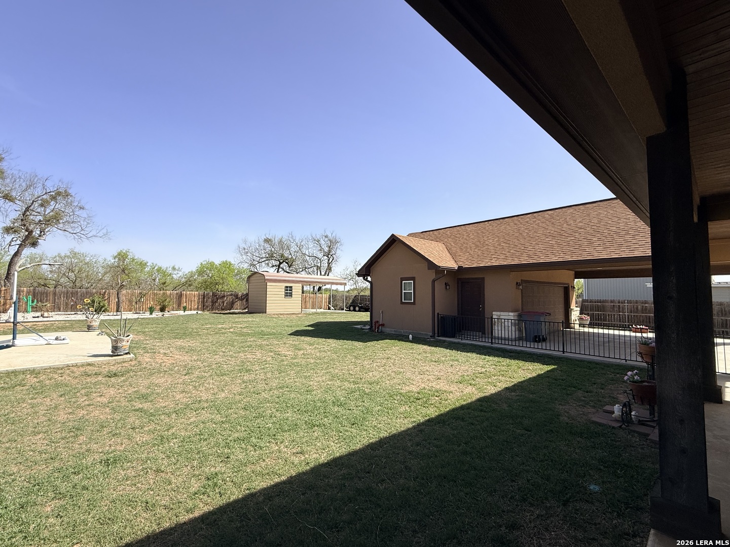 main property photo 27