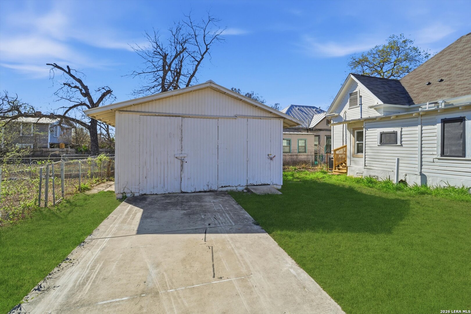 main property photo 24