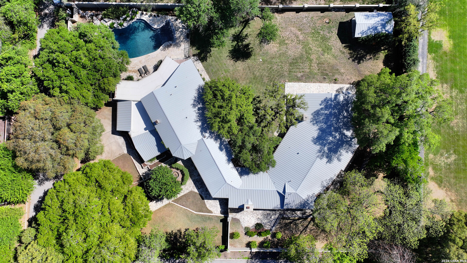 main property photo 47