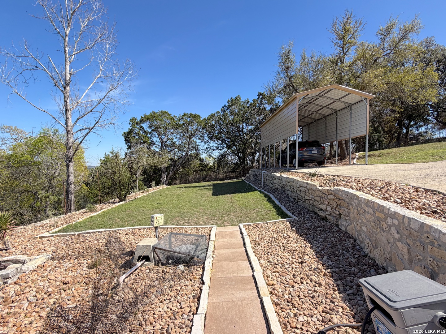 main property photo 36