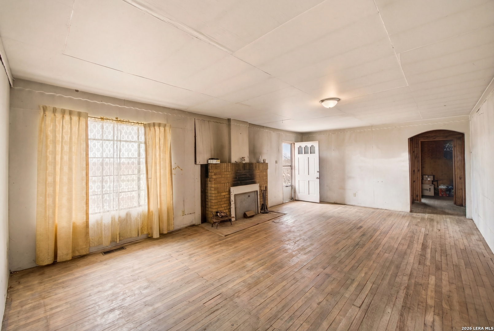 main property photo 13