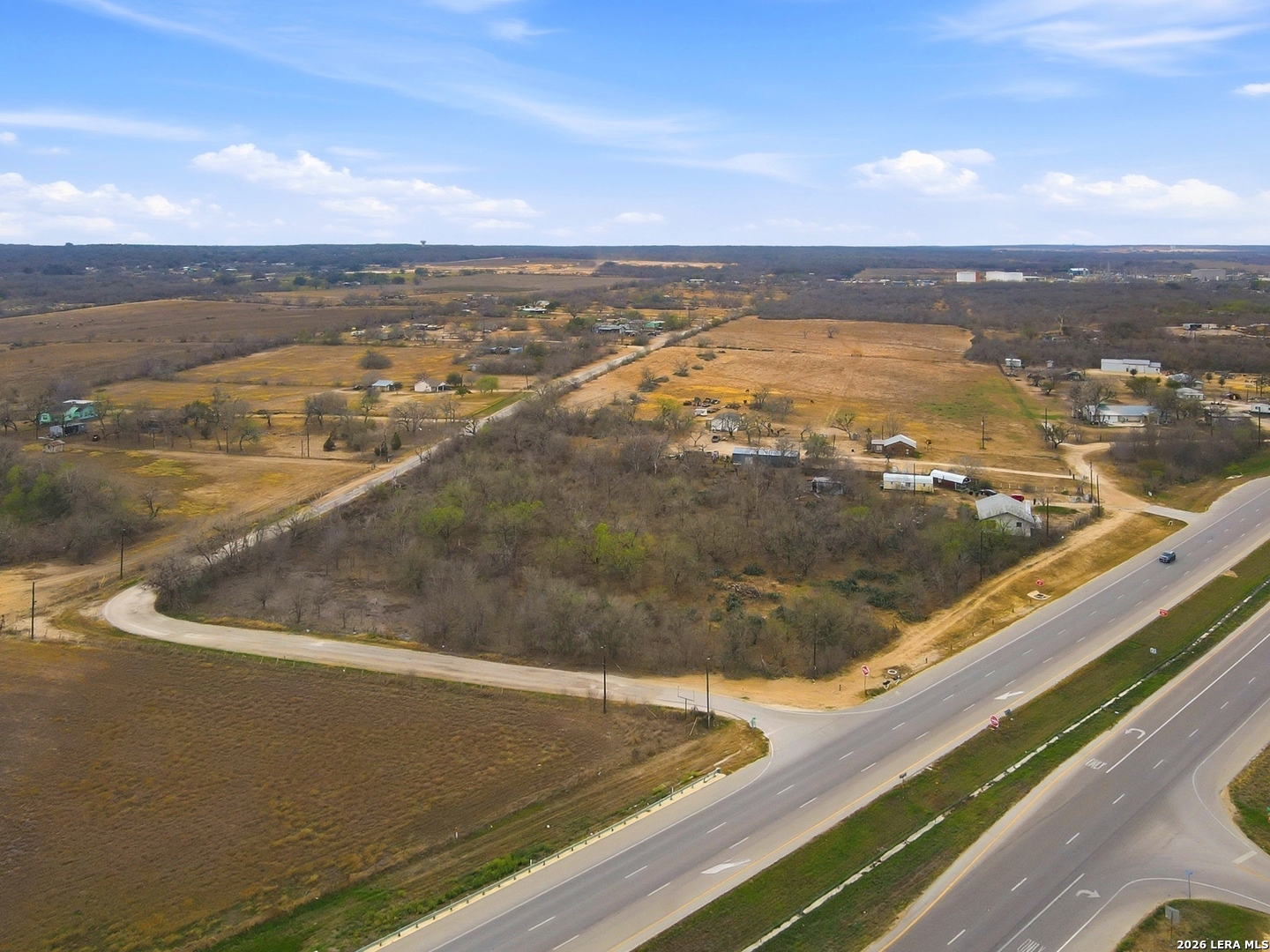 main property photo 30