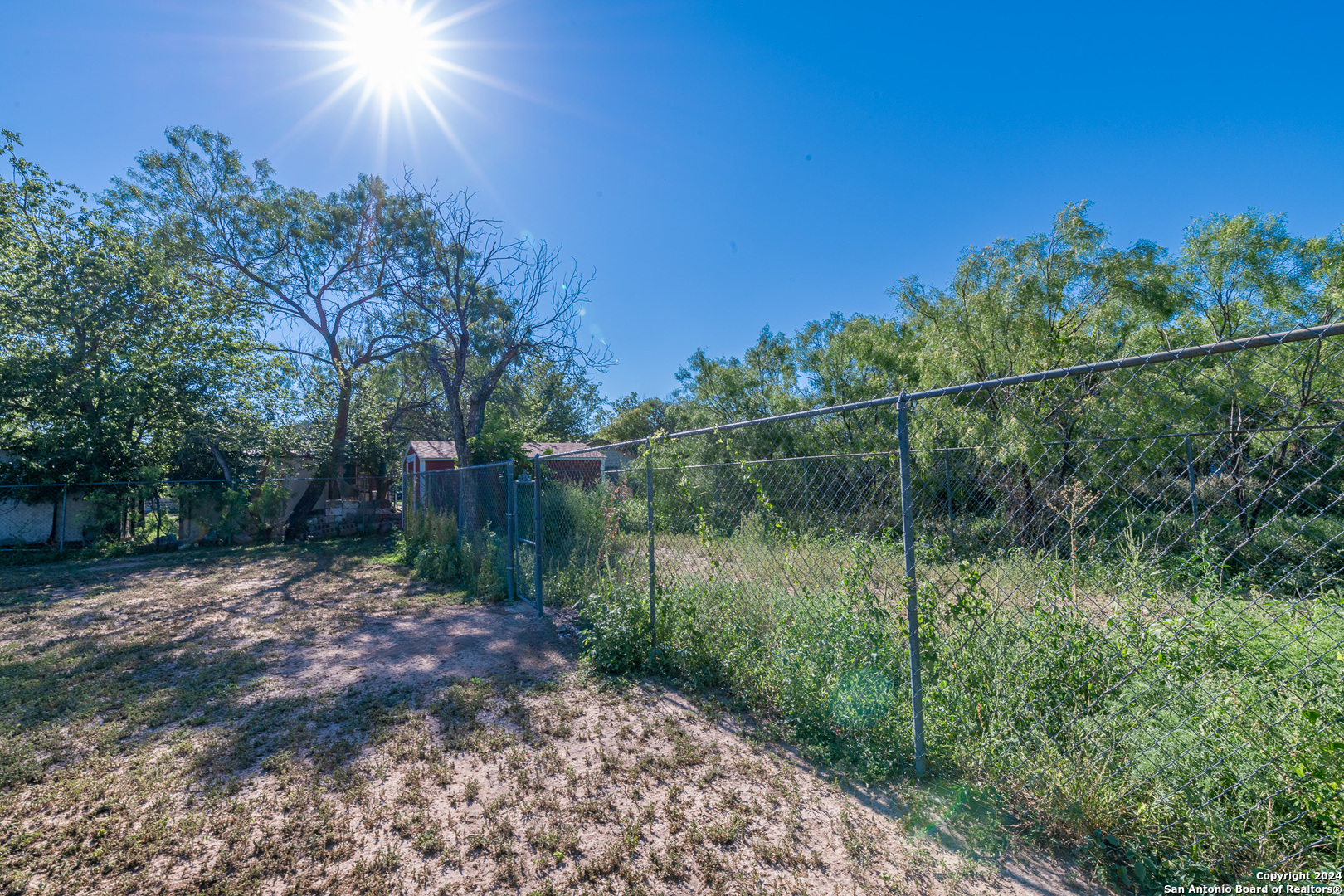 main property photo 19