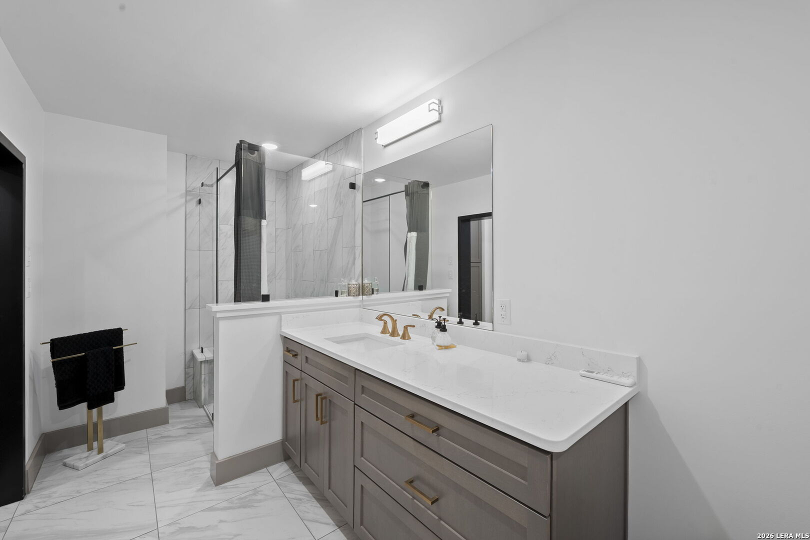 main property photo 76