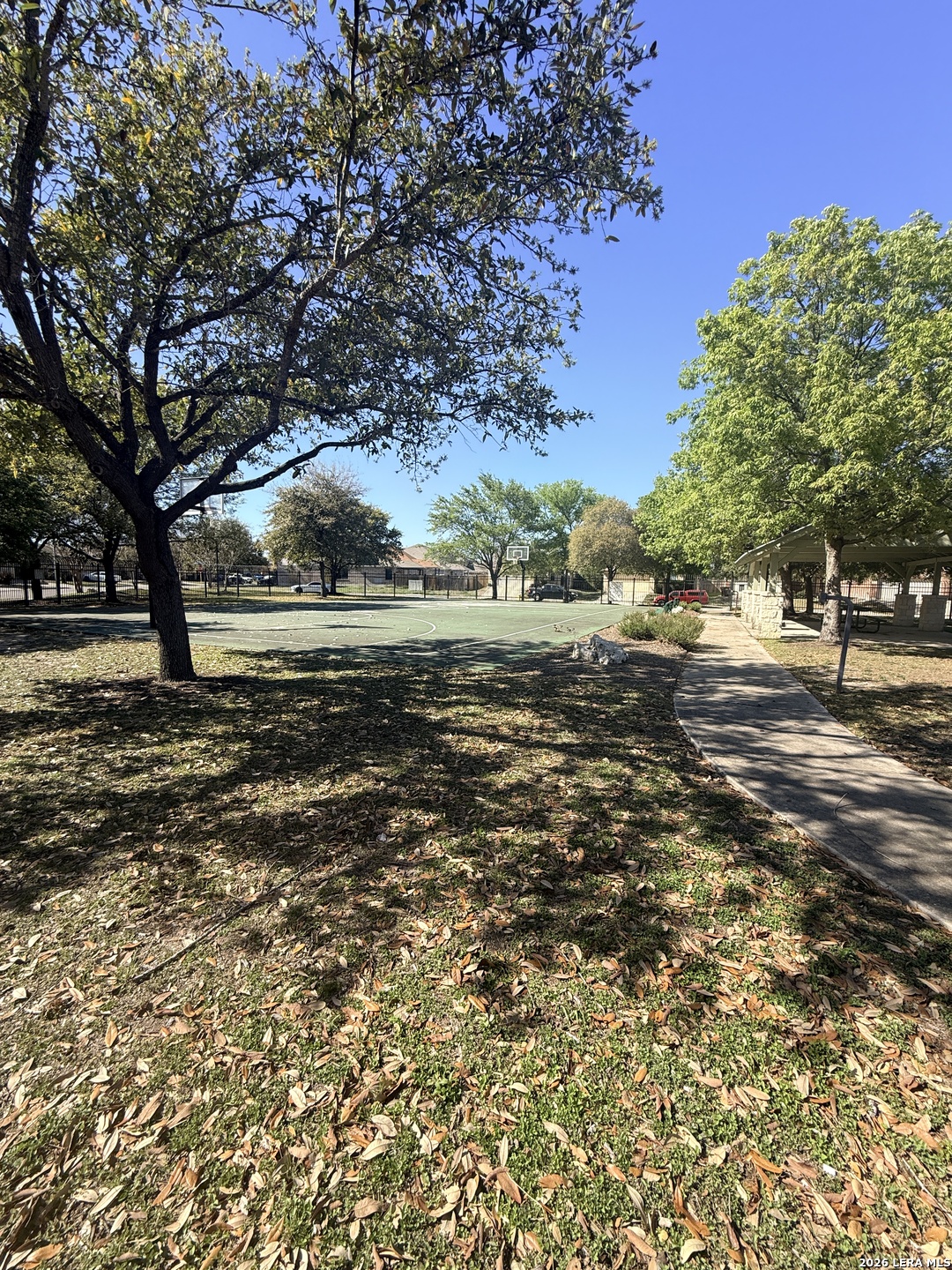 main property photo 33