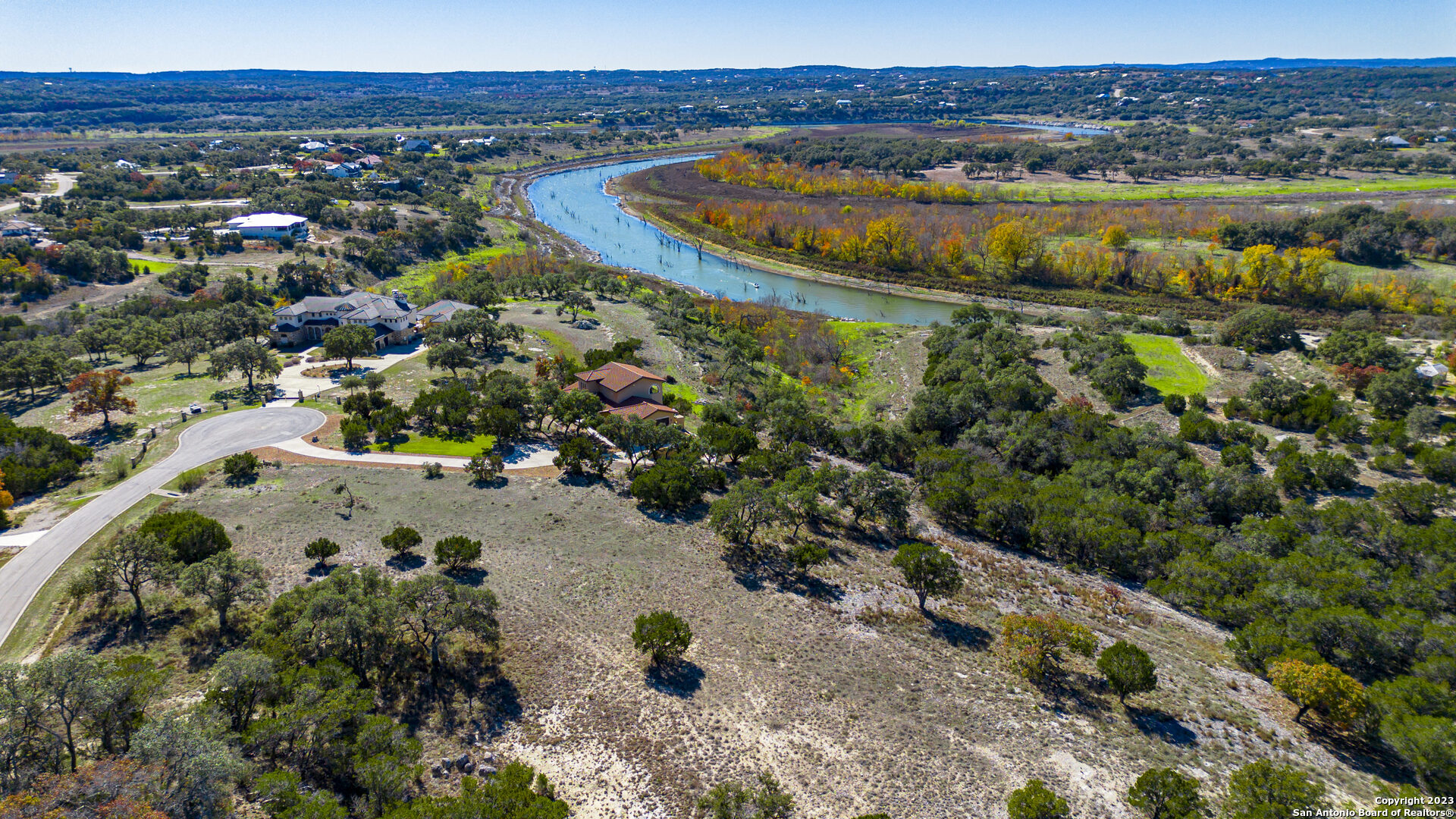 main property photo 23