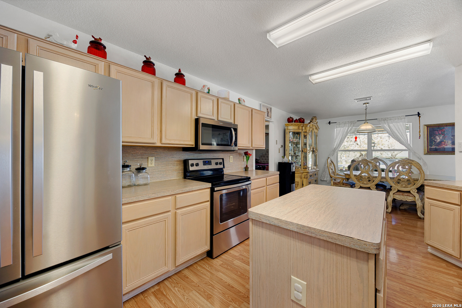 main property photo 17