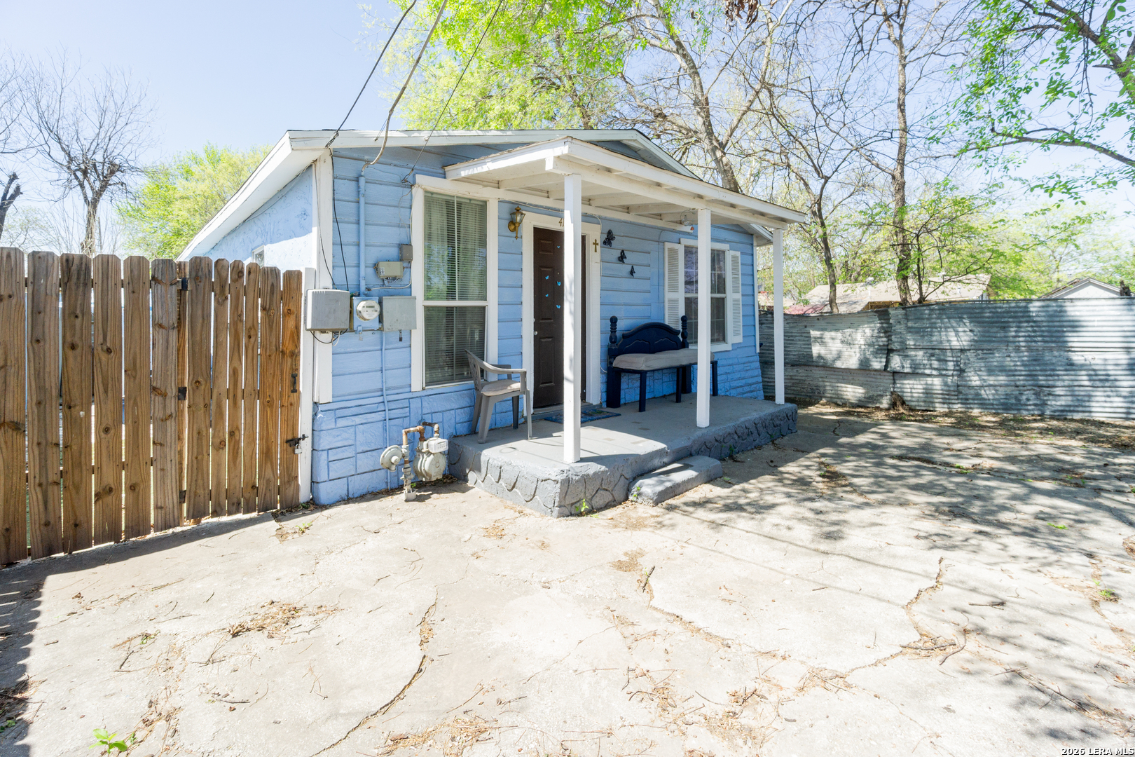 main property photo 23