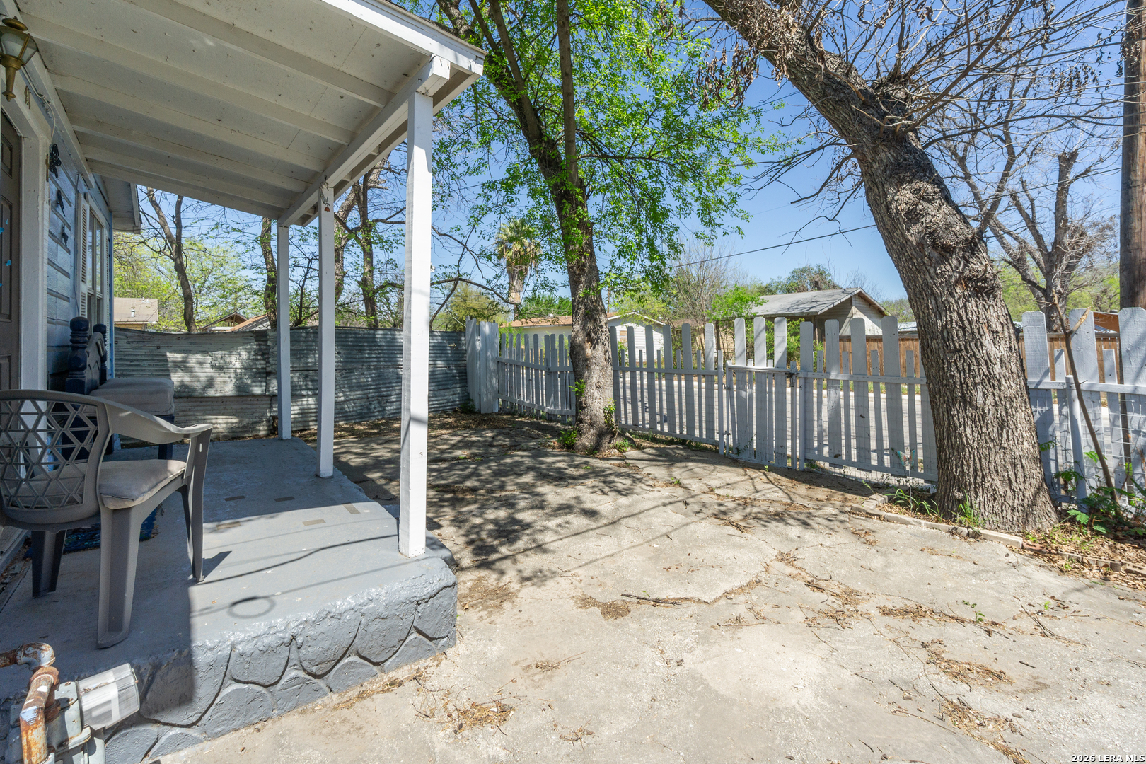 main property photo 25