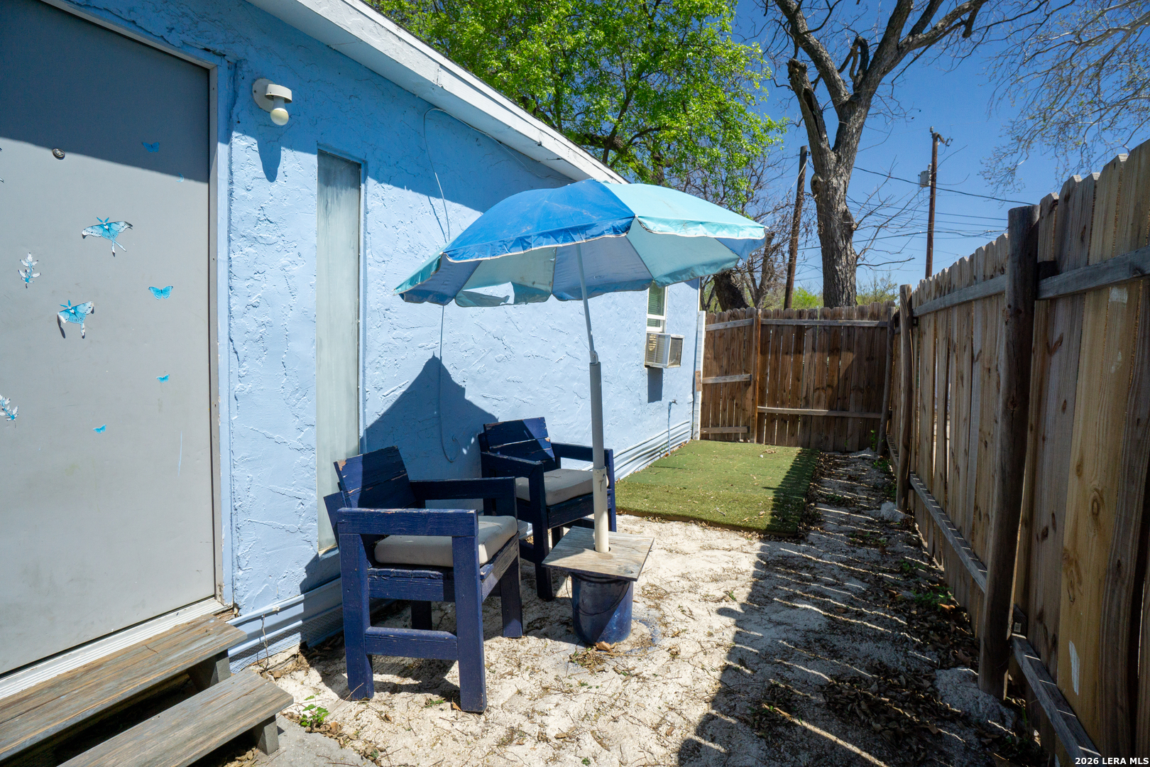main property photo 40