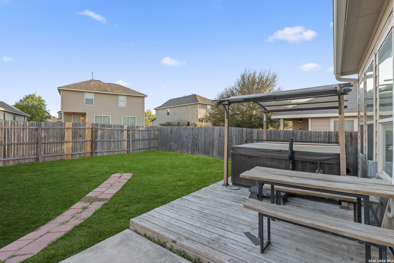 main property photo 28