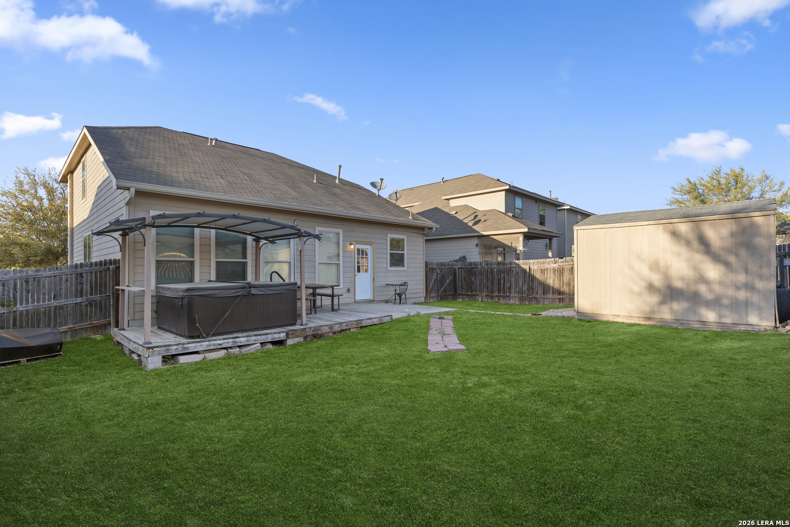 main property photo 32