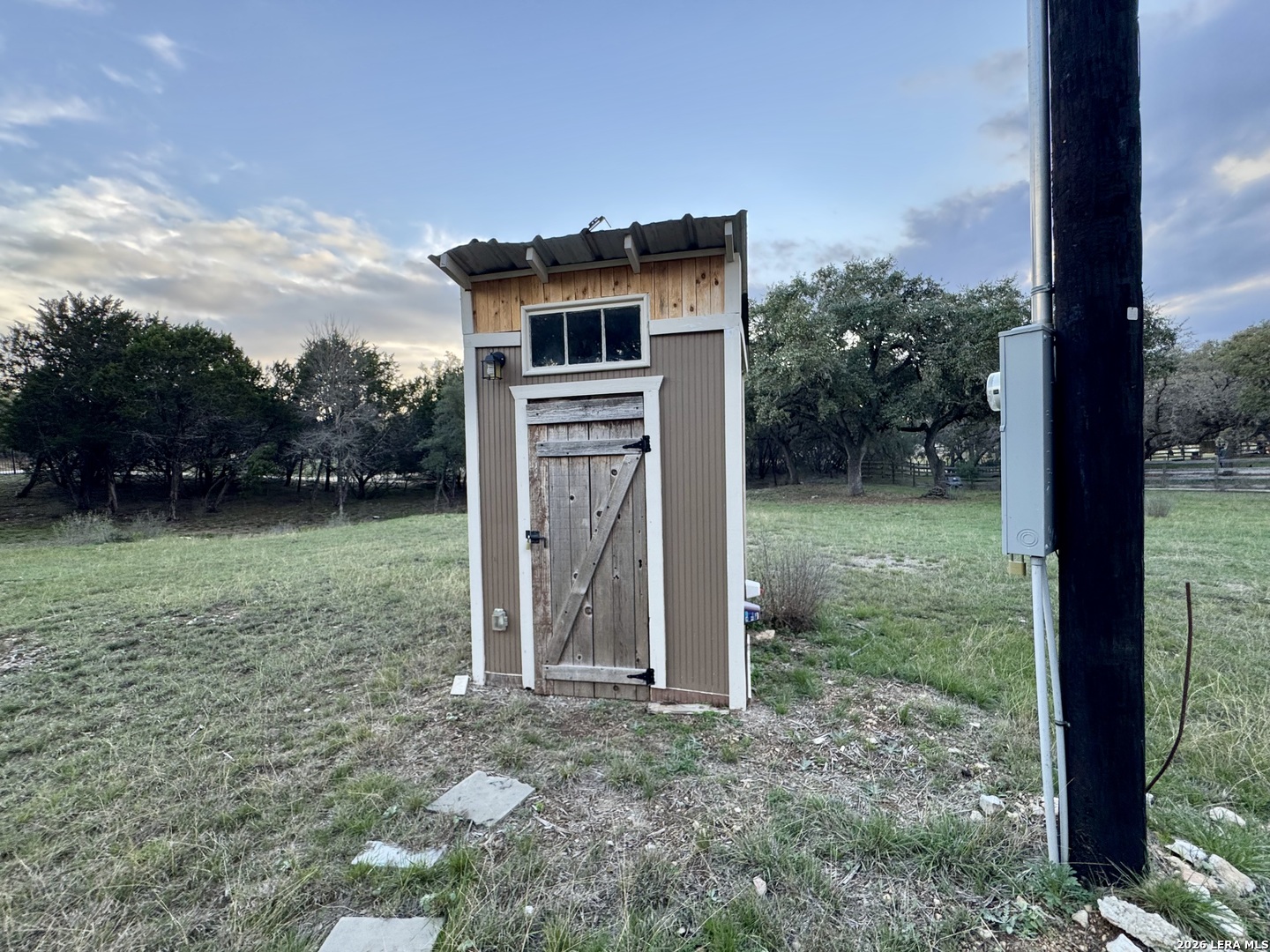main property photo 17