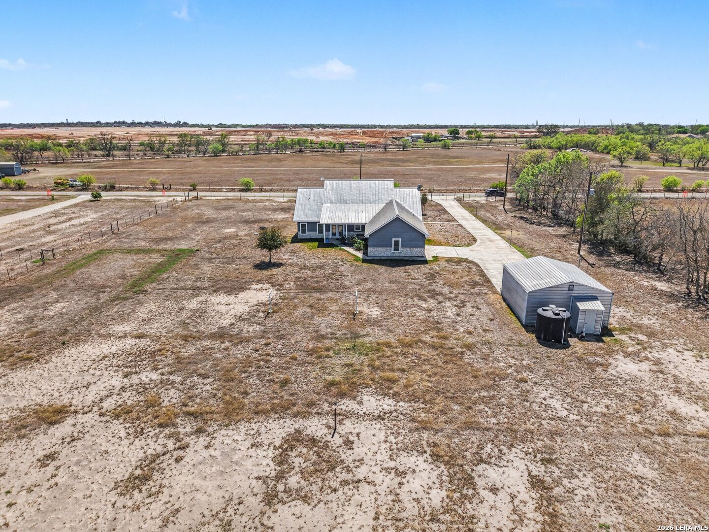 main property photo 23