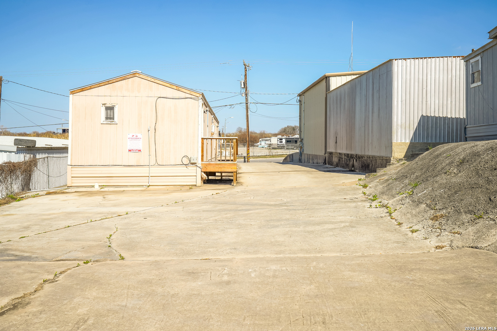 main property photo 24