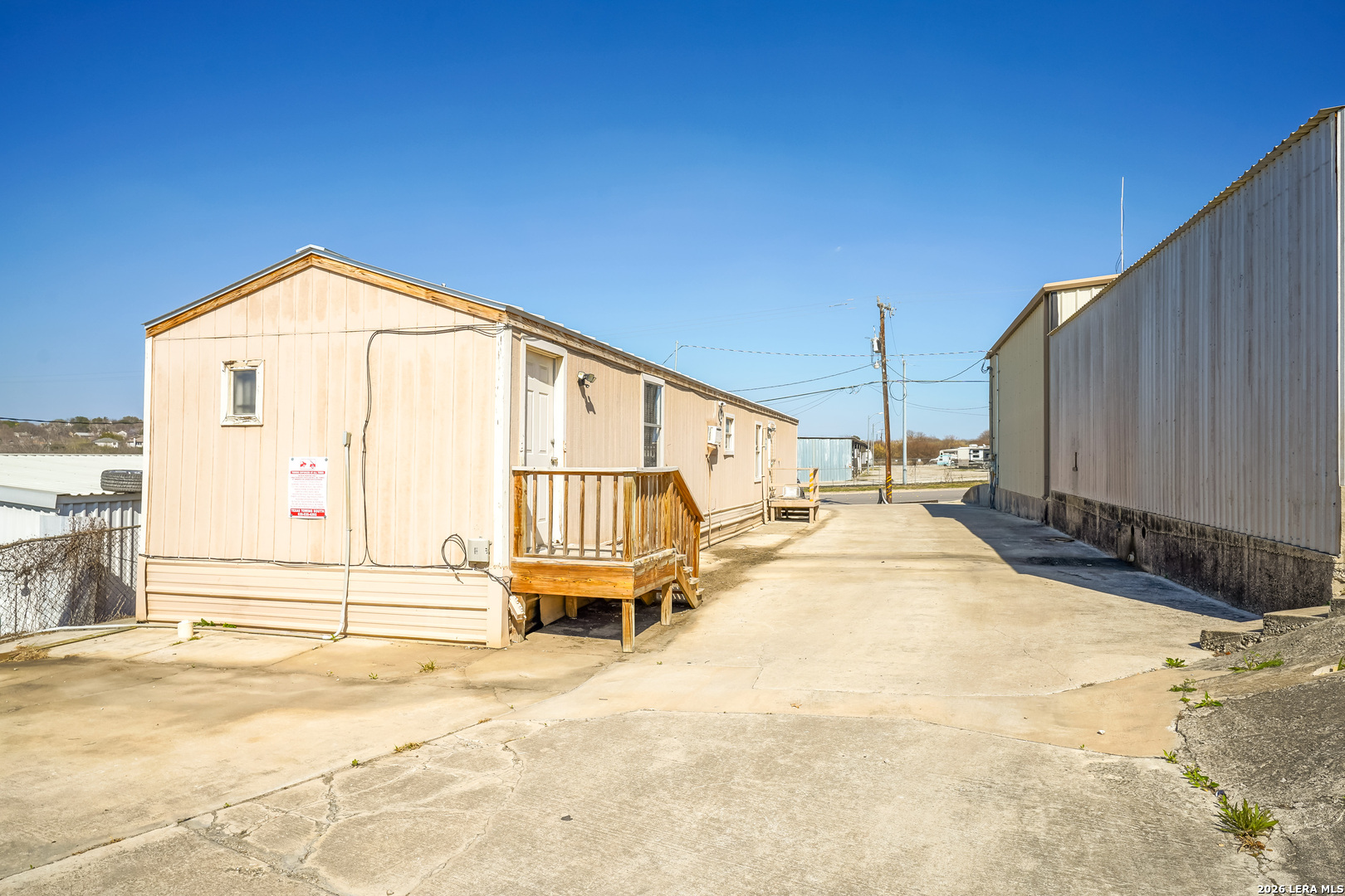 main property photo 3
