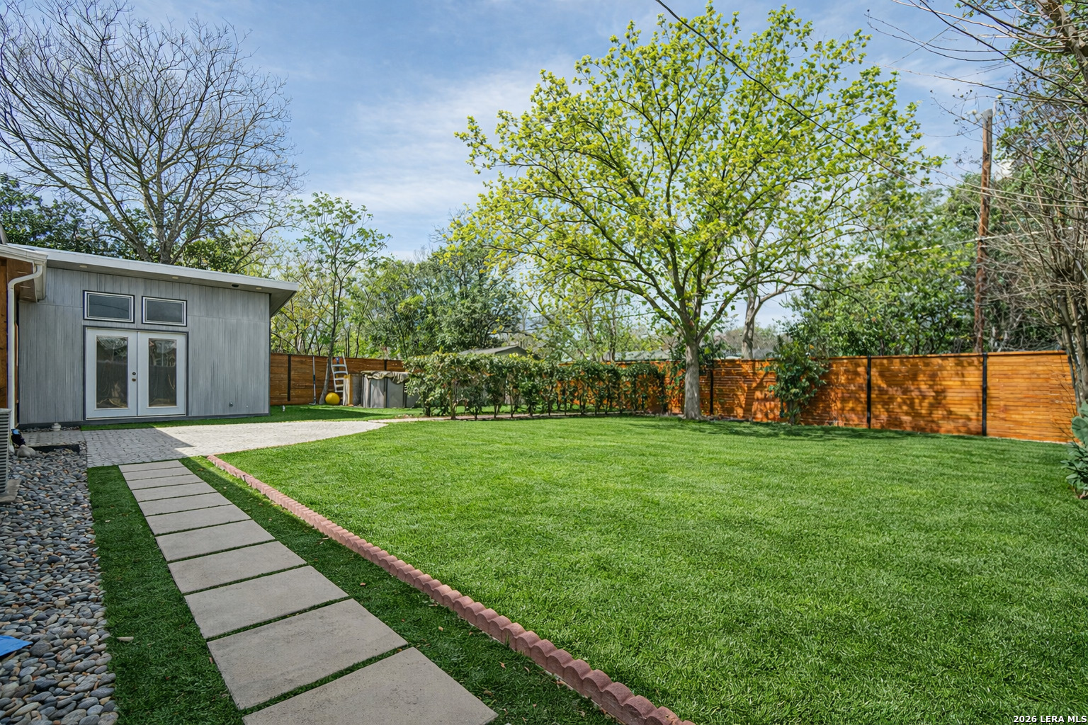 main property photo 50