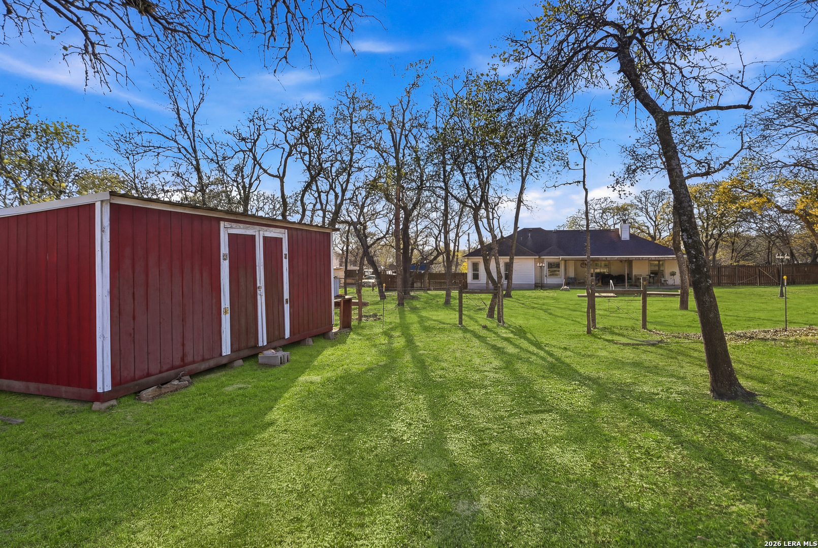 main property photo 40