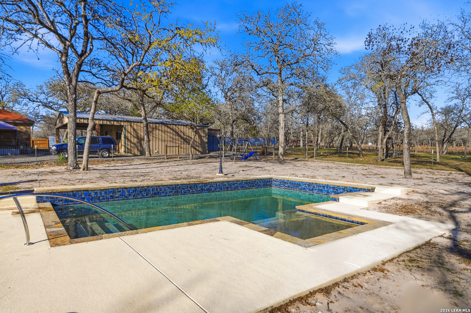 main property photo 43