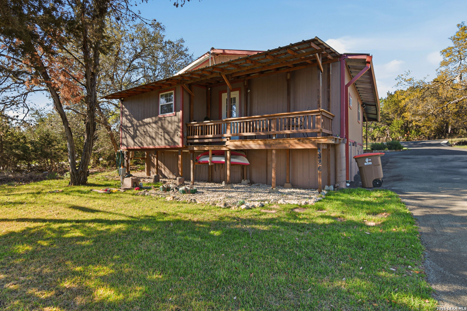 main property photo 4