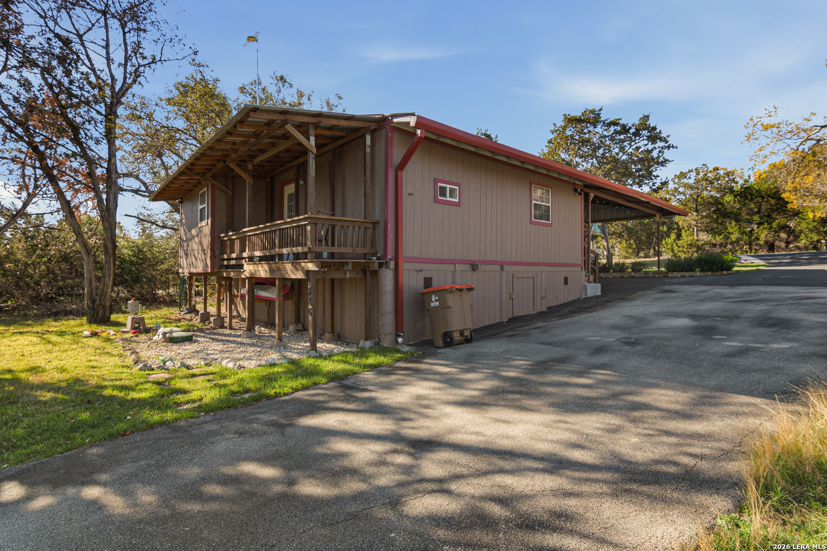 main property photo 5
