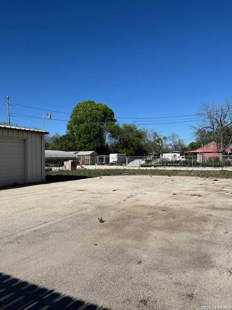 main property photo 9