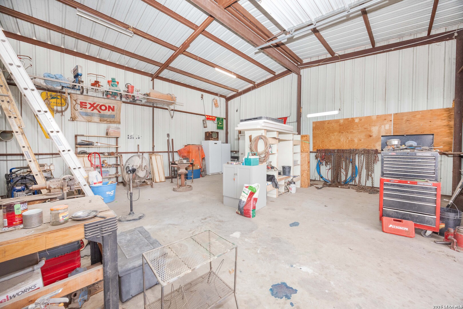 main property photo 22
