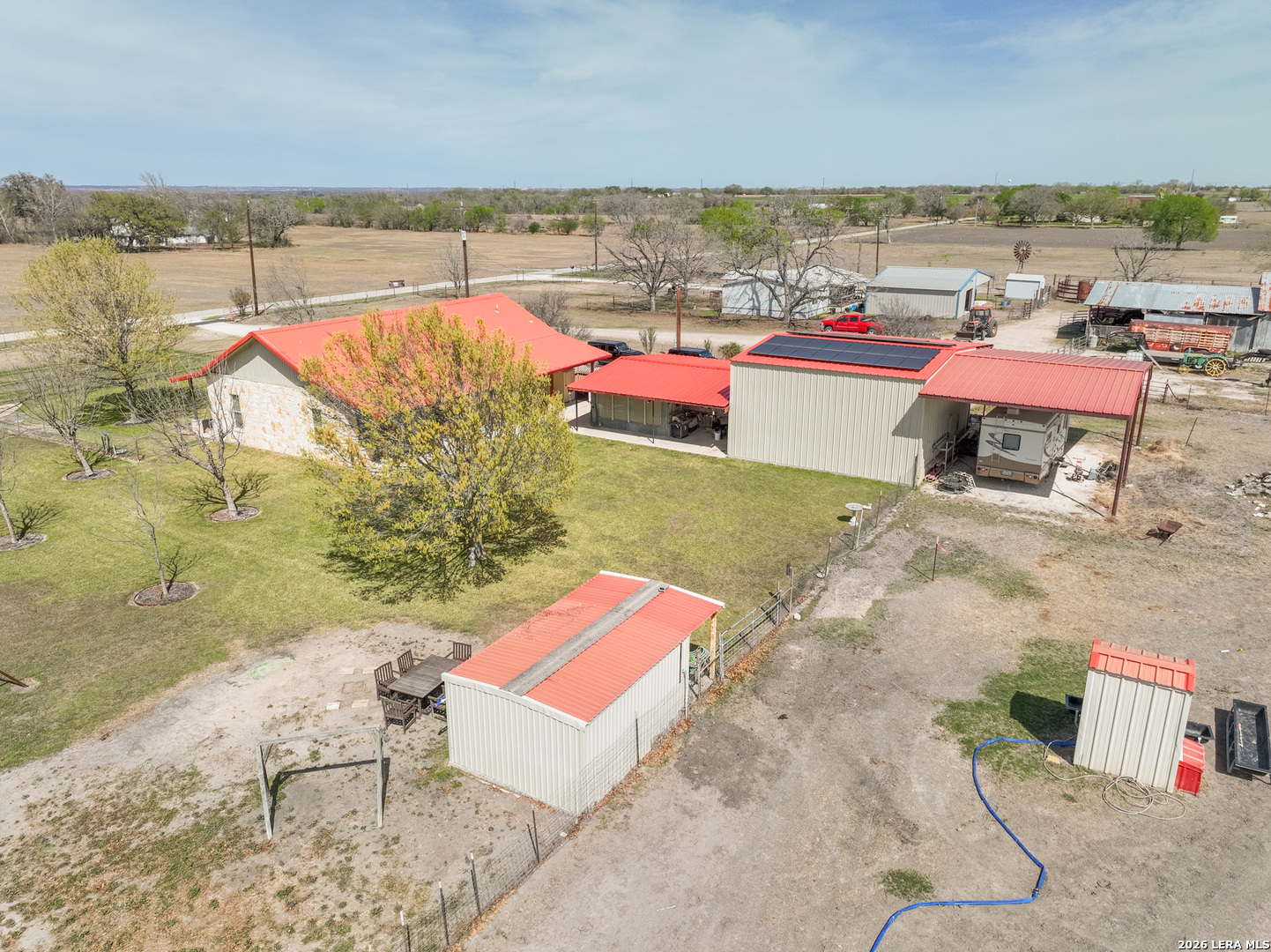 main property photo 32