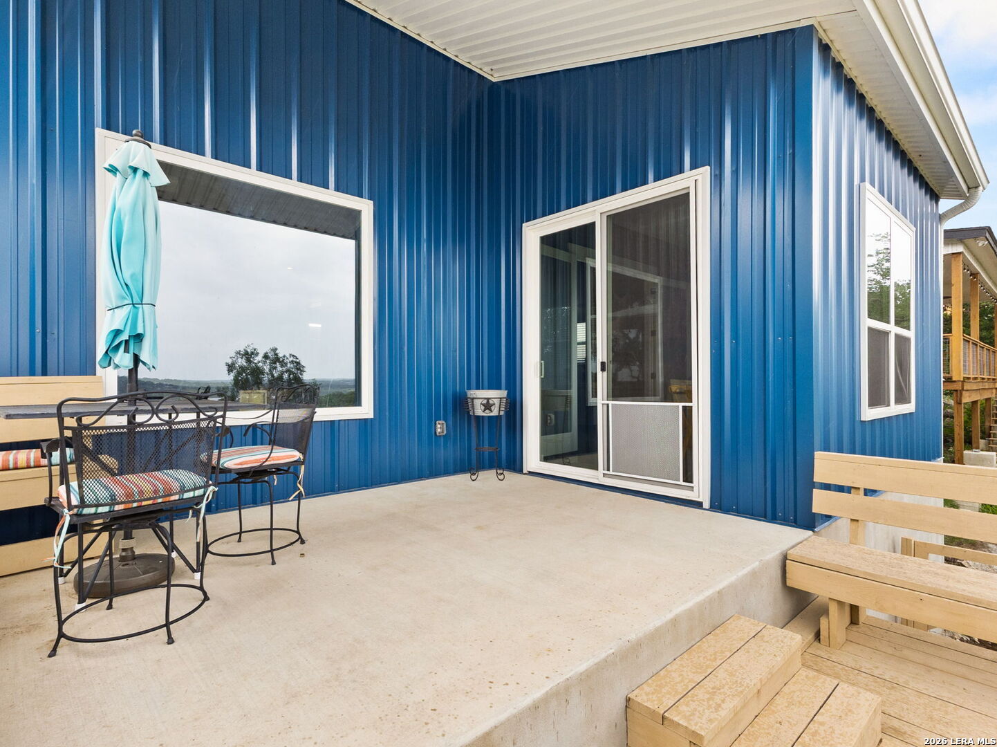main property photo 19