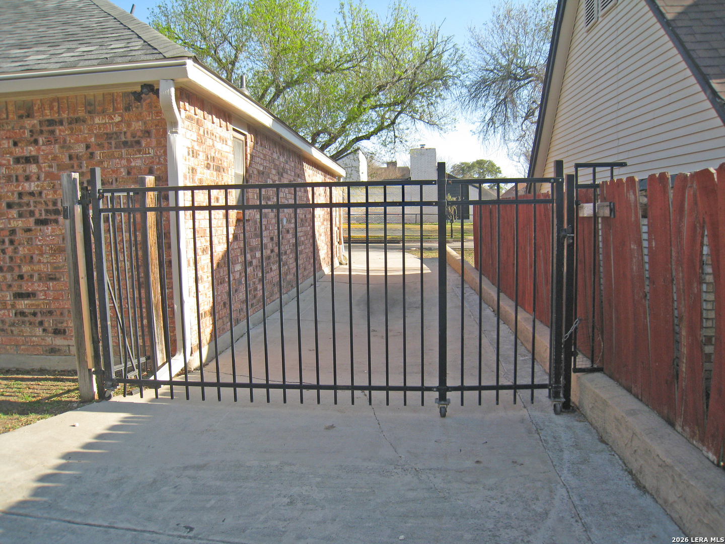 main property photo 12