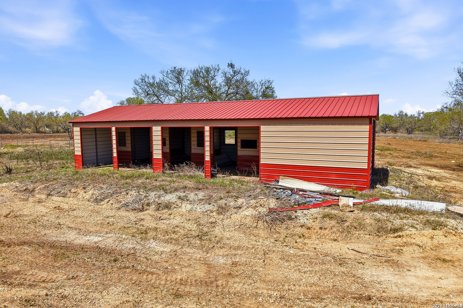 main property photo 27