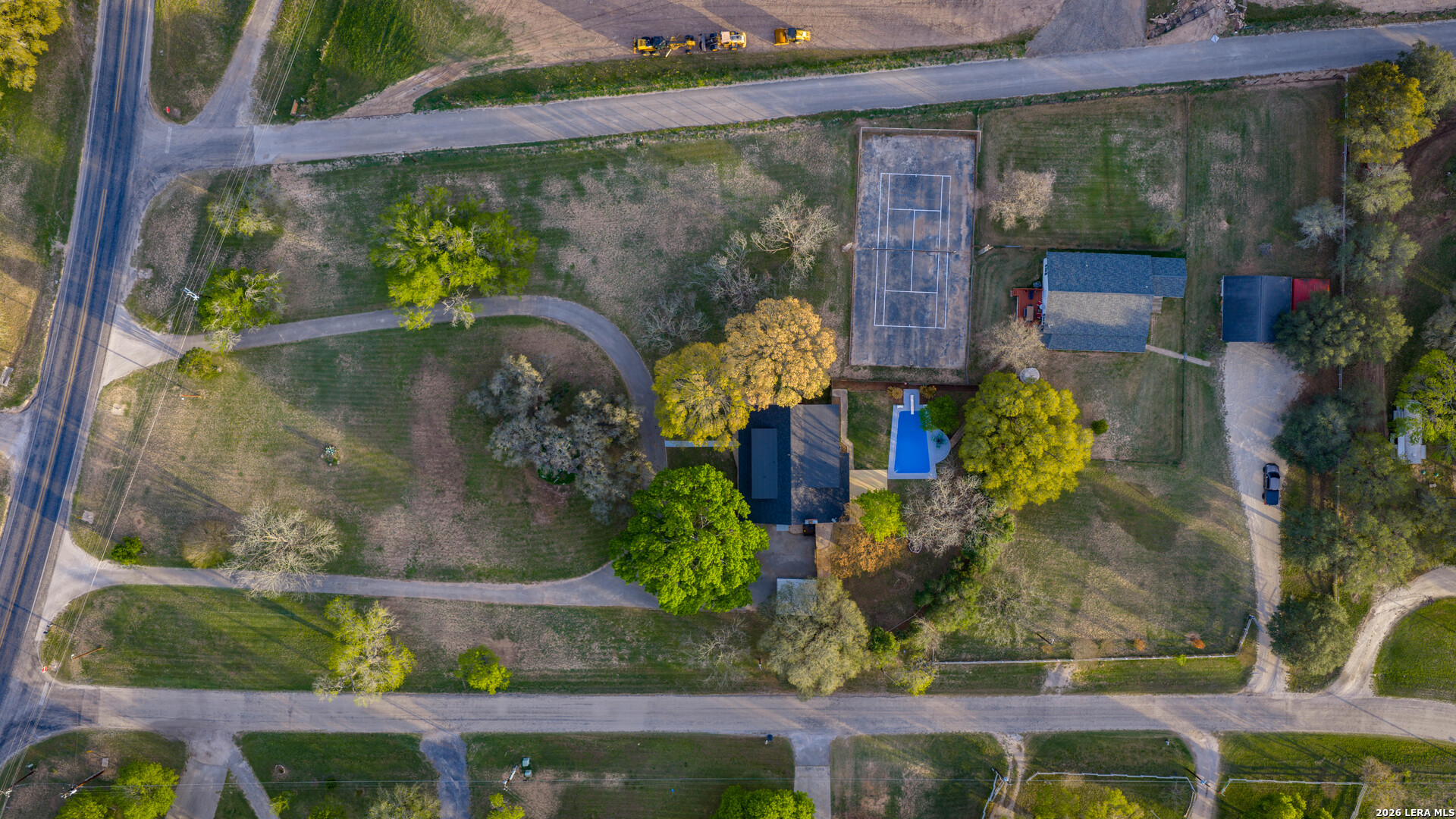 main property photo 4