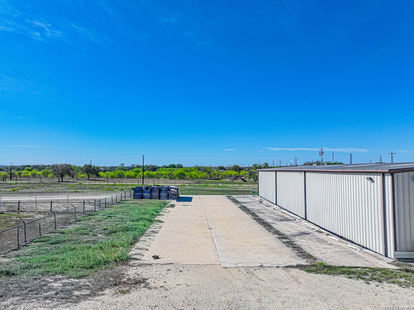 main property photo 43