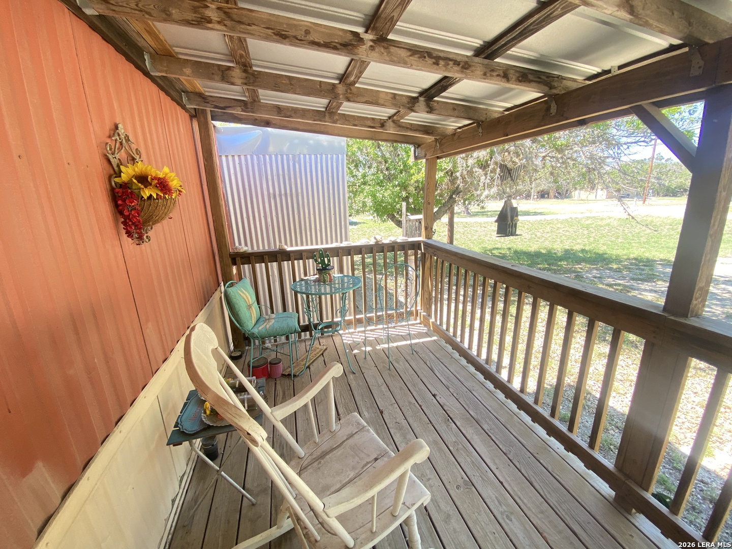 main property photo 28