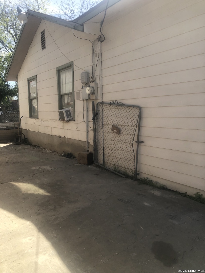 main property photo 11