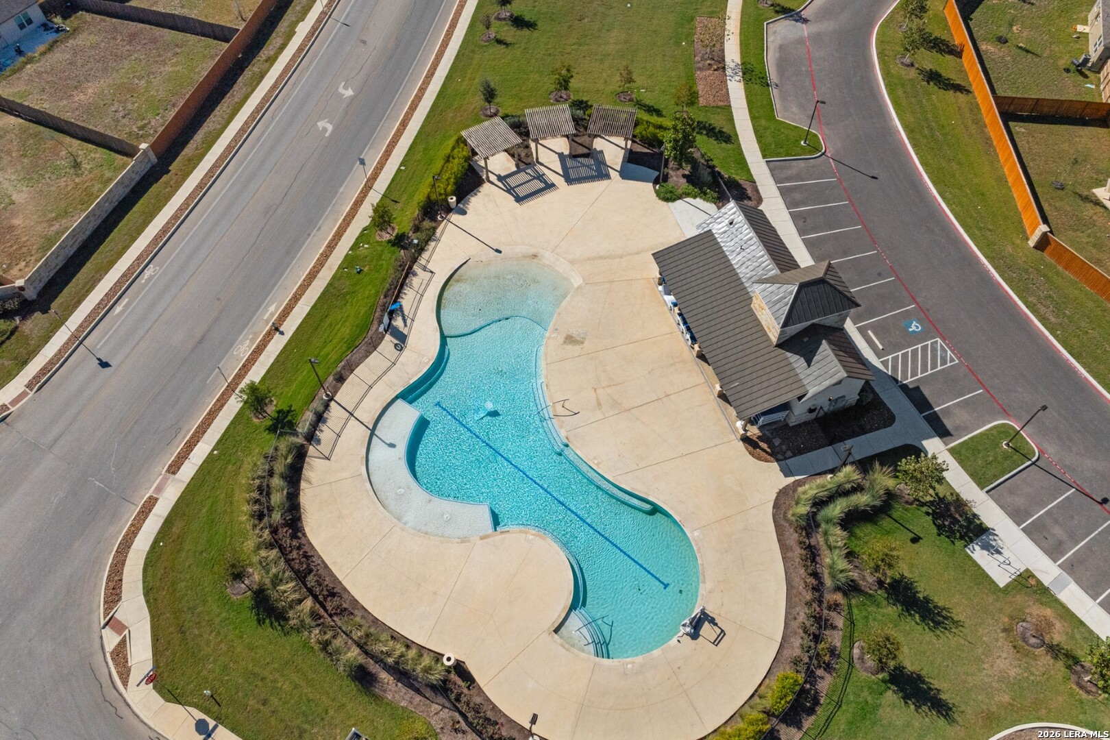 main property photo 14