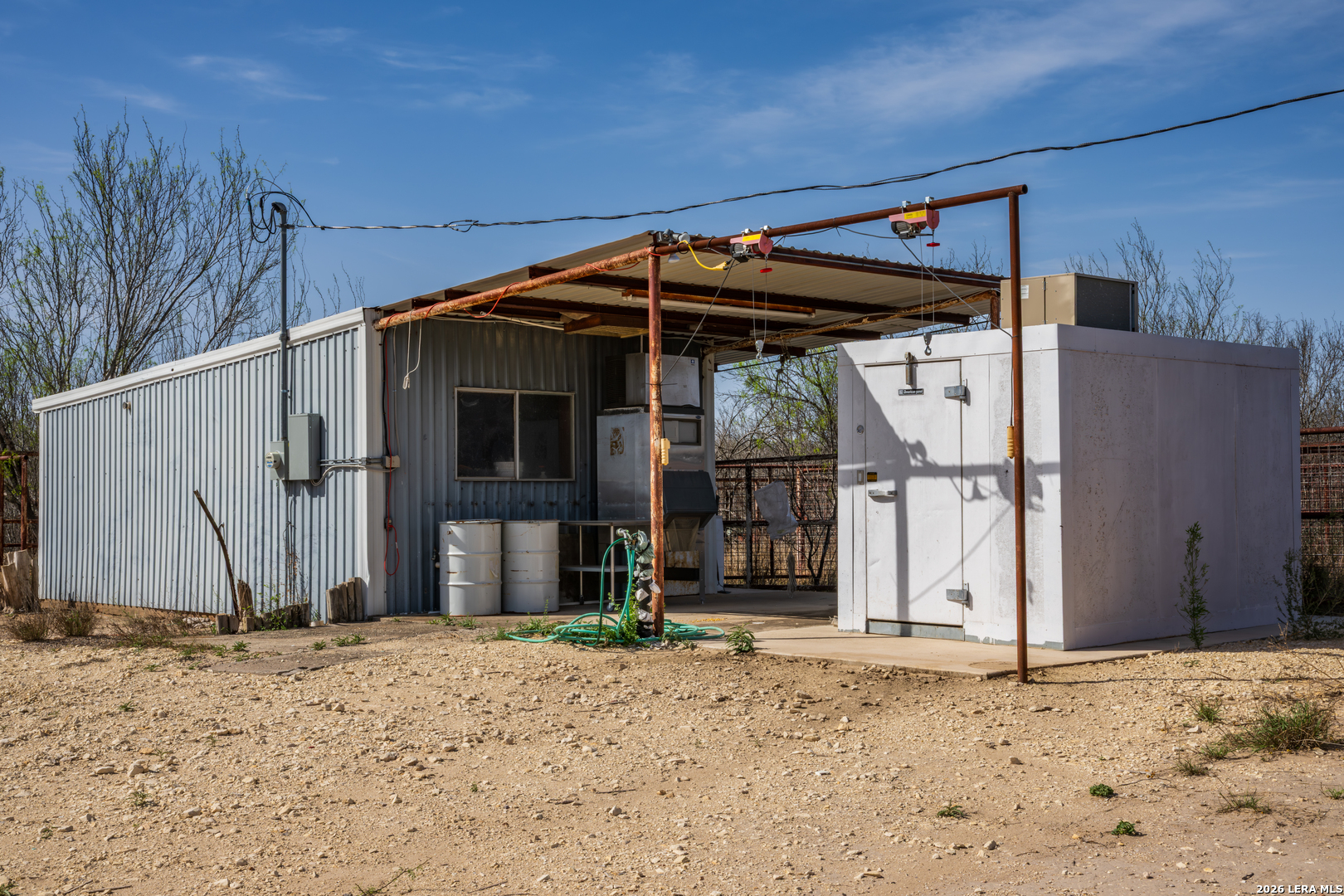 main property photo 37