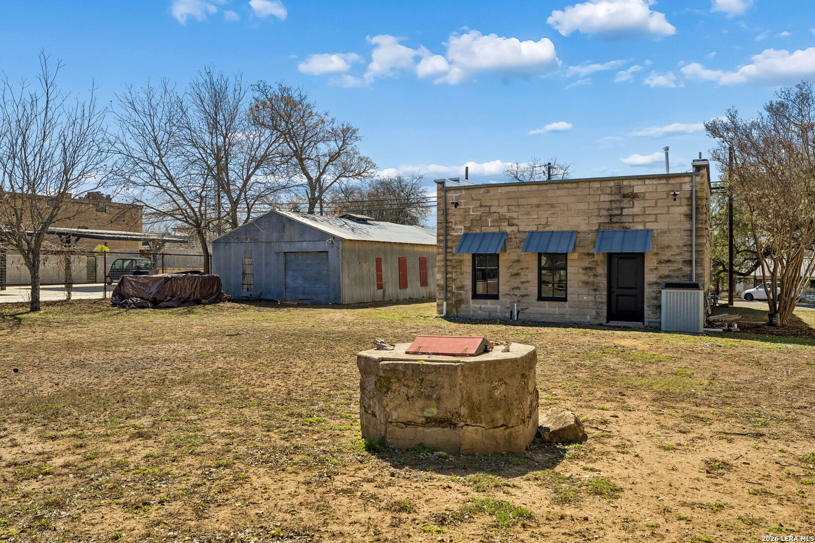 main property photo 17