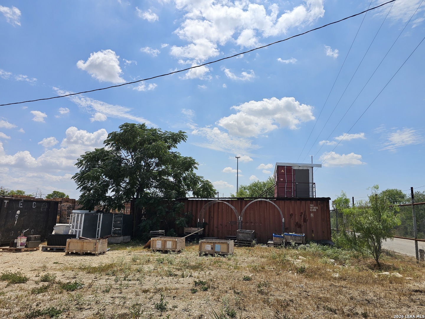main property photo 9