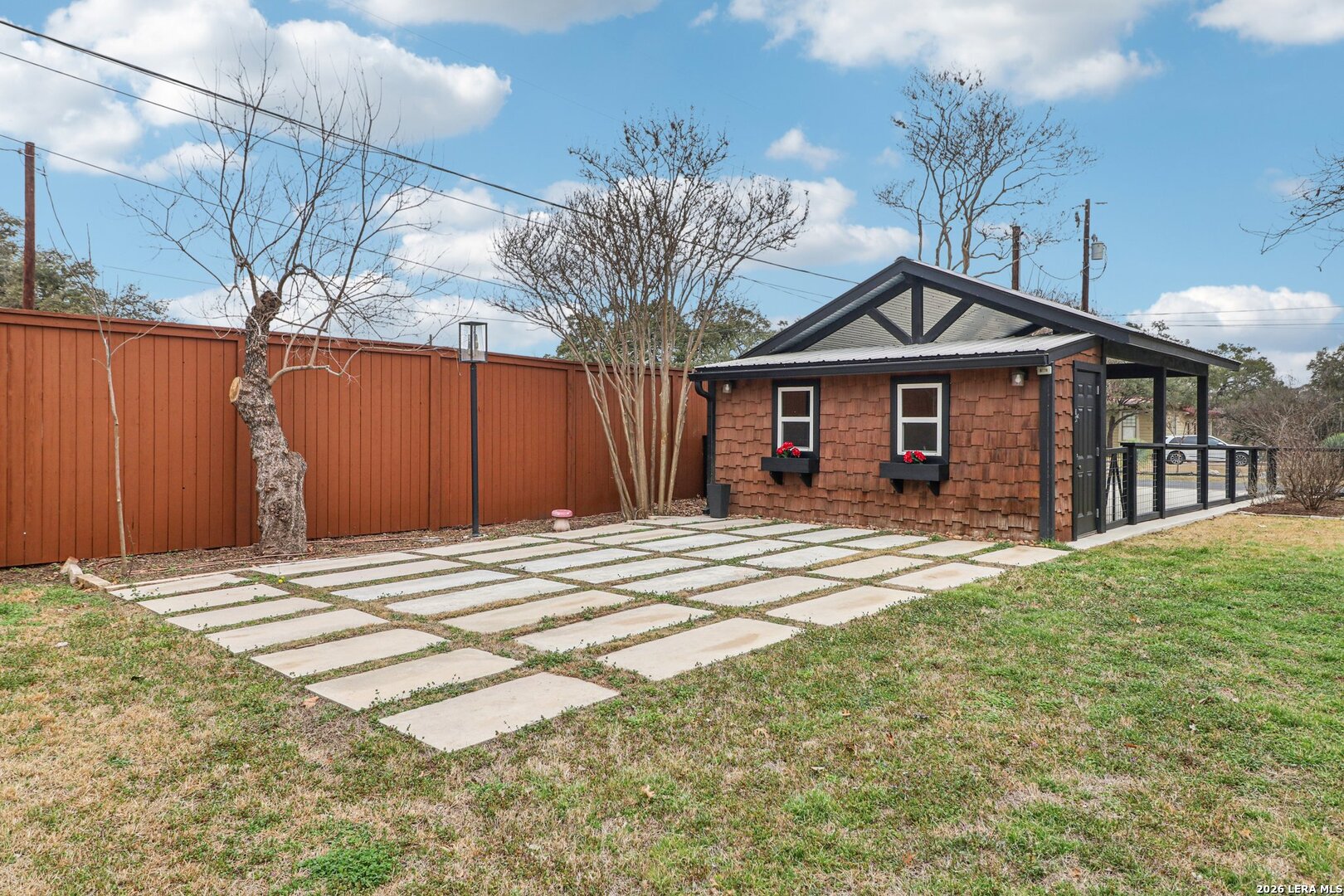 main property photo 37