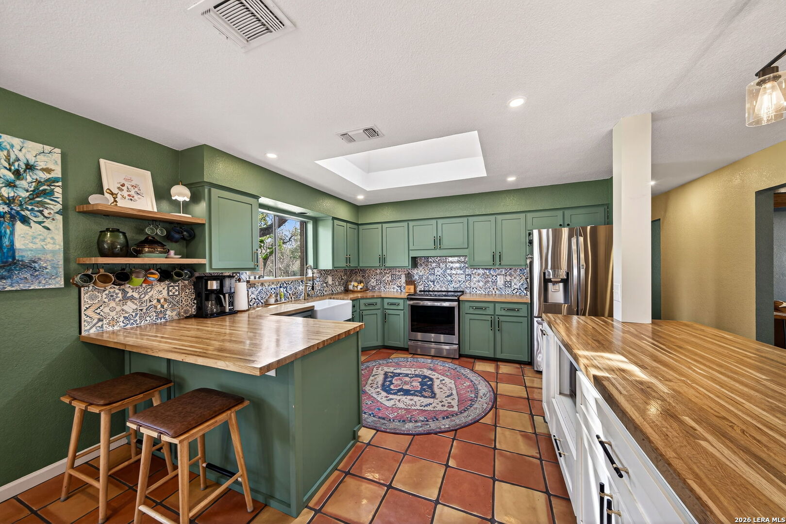 main property photo 13