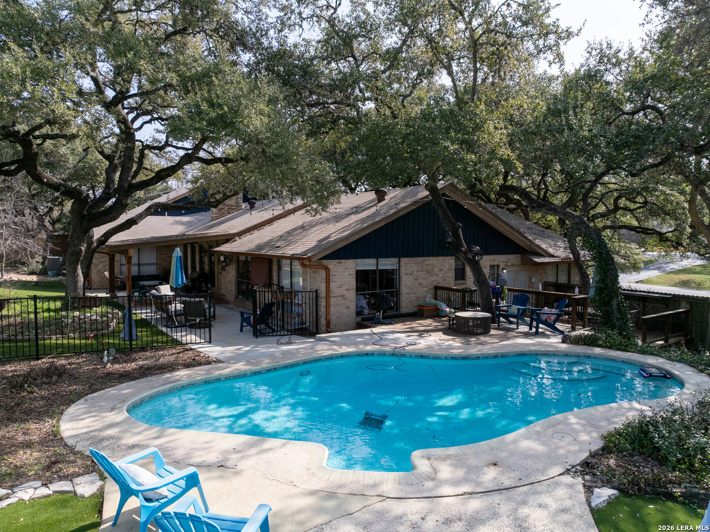 main property photo 39